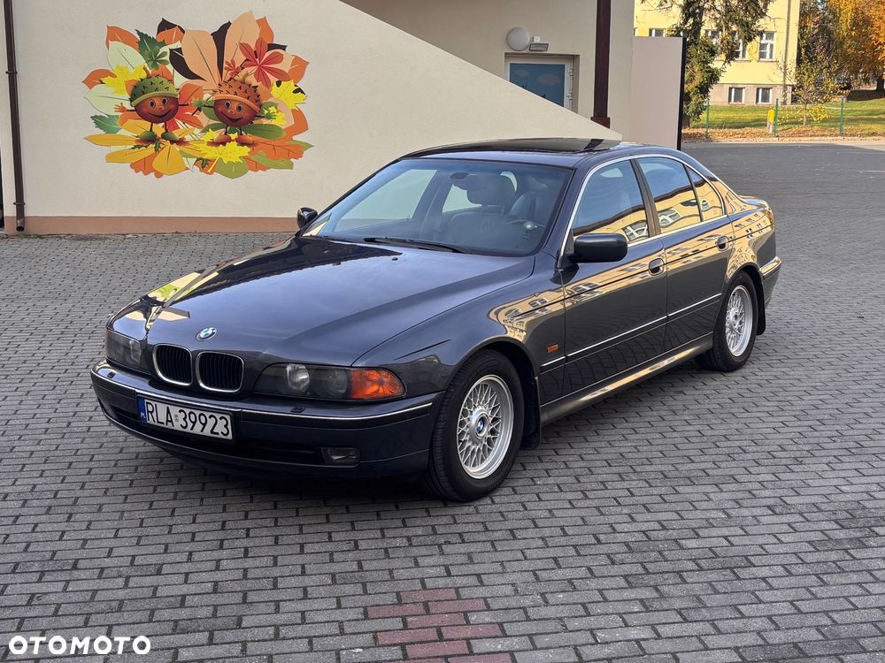 BMW E39 1996 photo 2