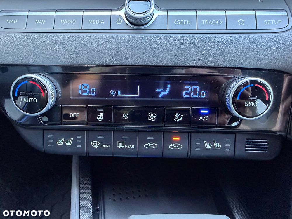 Hyundai Elantra 1.6 Executive CVT - 30
