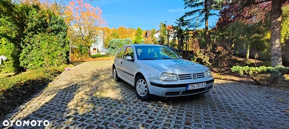 Volkswagen Golf 1.6 - 6