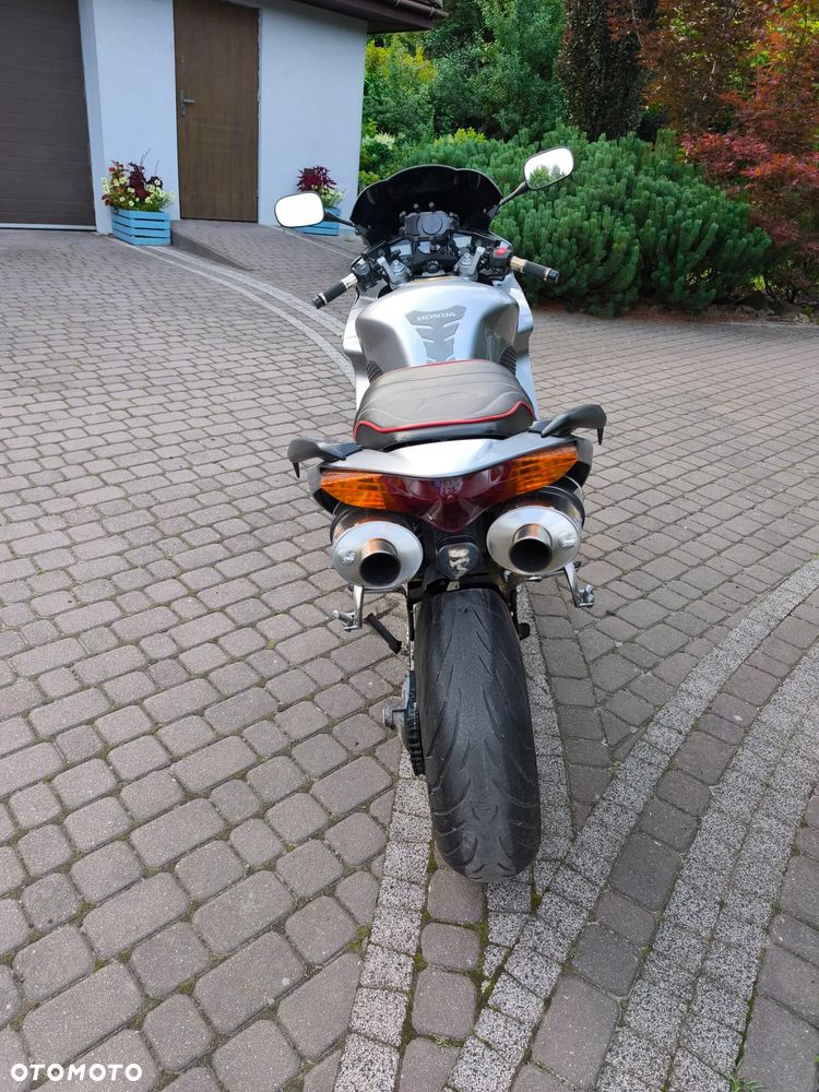 Honda VFR - 3