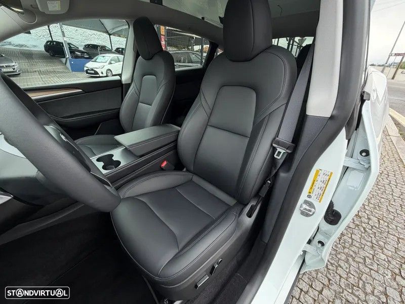 Tesla Model Y Tração Traseira - 48