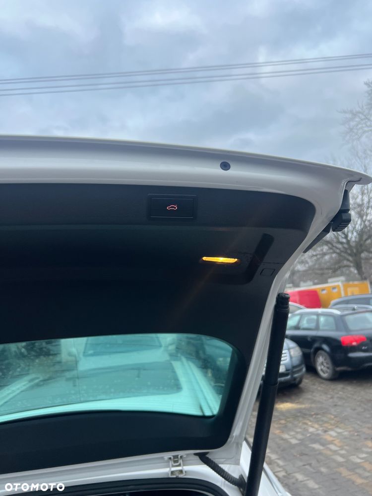 Skoda Superb 2.0 TDI Ambition - 14