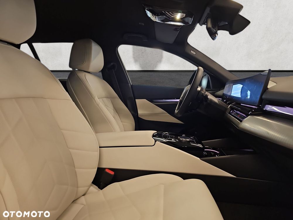 BMW Seria 5 - 26