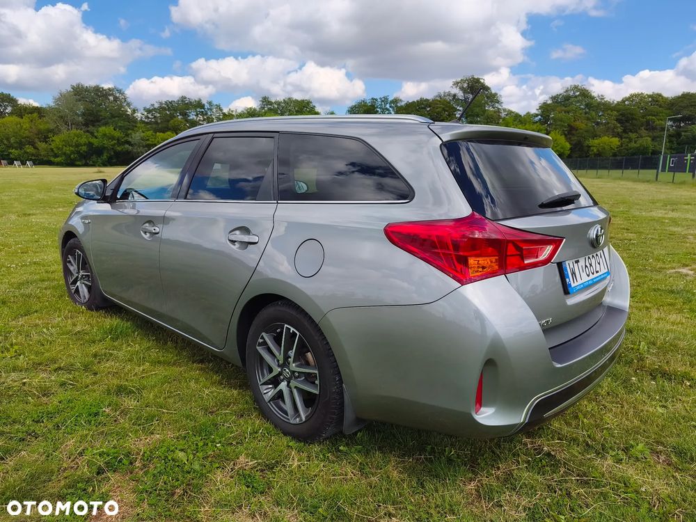Toyota Auris 1.8 HSD Luna - 3