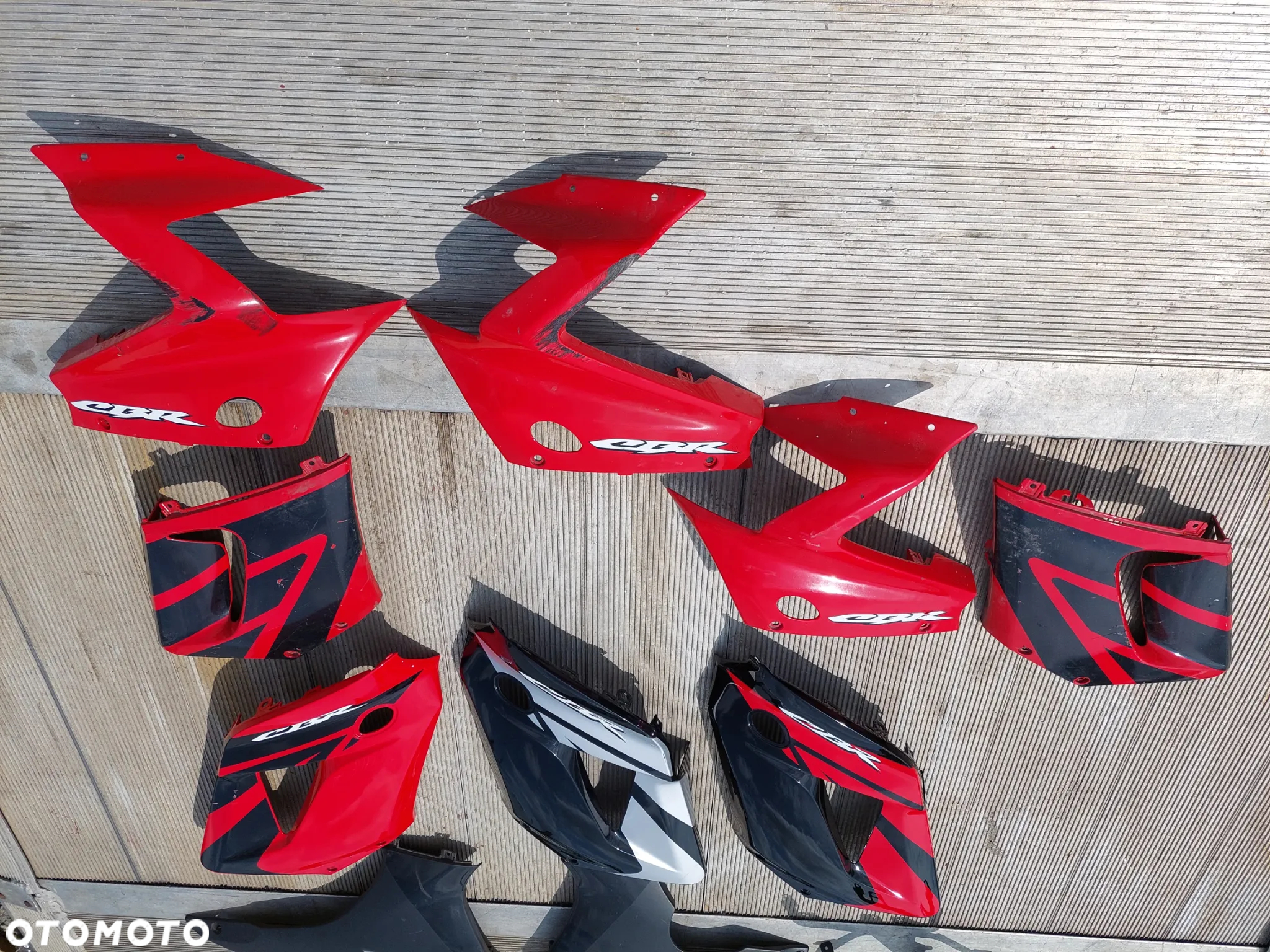 HONDA CBR 125 bok boczek owiewka czasz wypełnienie stelaża - 4