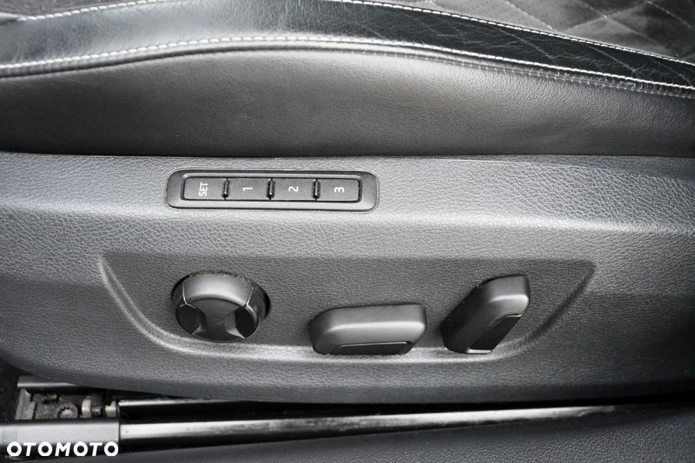 Skoda Superb 2.0 TDI SCR Sportline DSG - 19