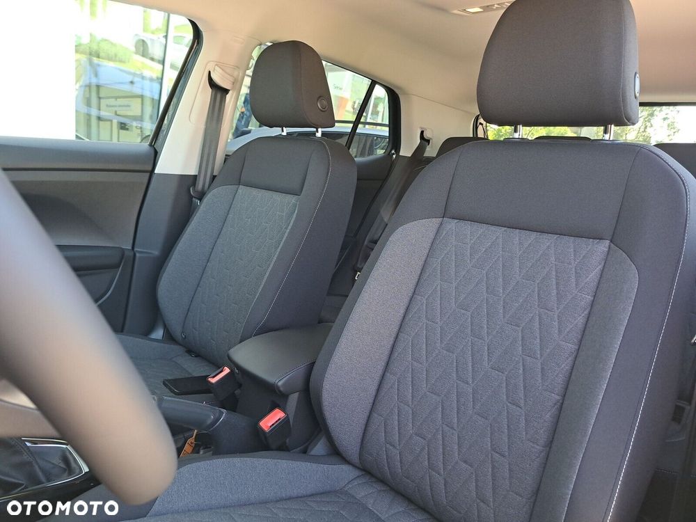 Volkswagen T-Cross - 12