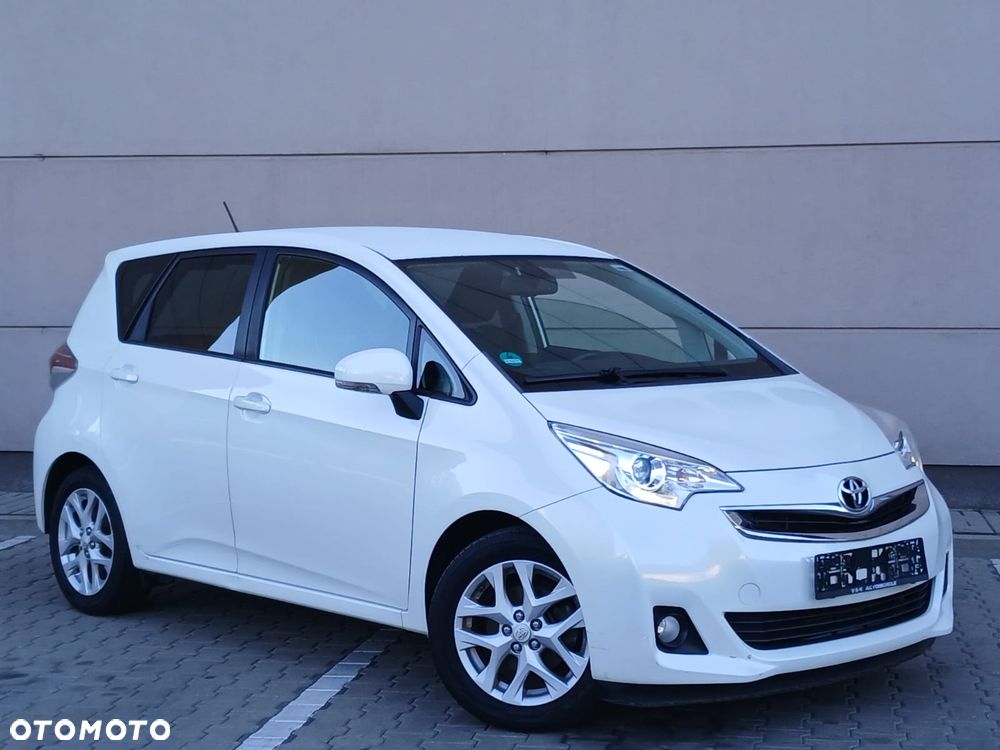 Toyota Verso S 1.33 VVT-i Start-Stop Club - 12
