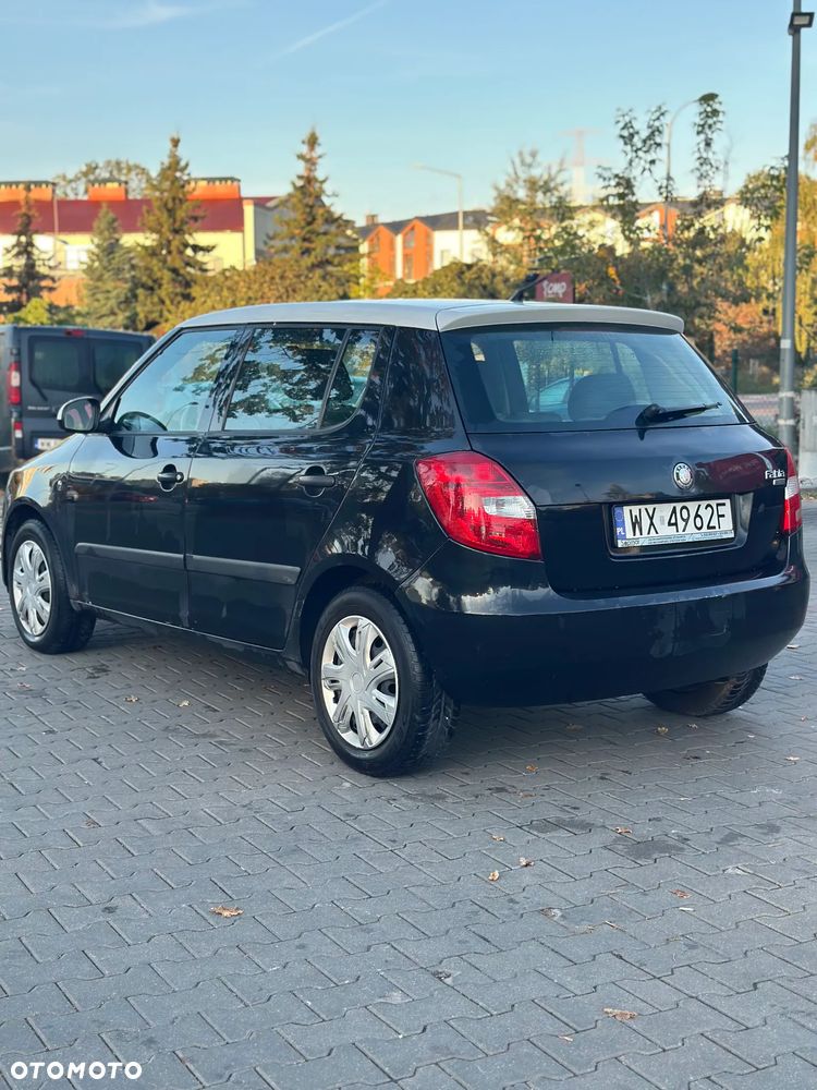 Skoda Fabia 2008 photo 4