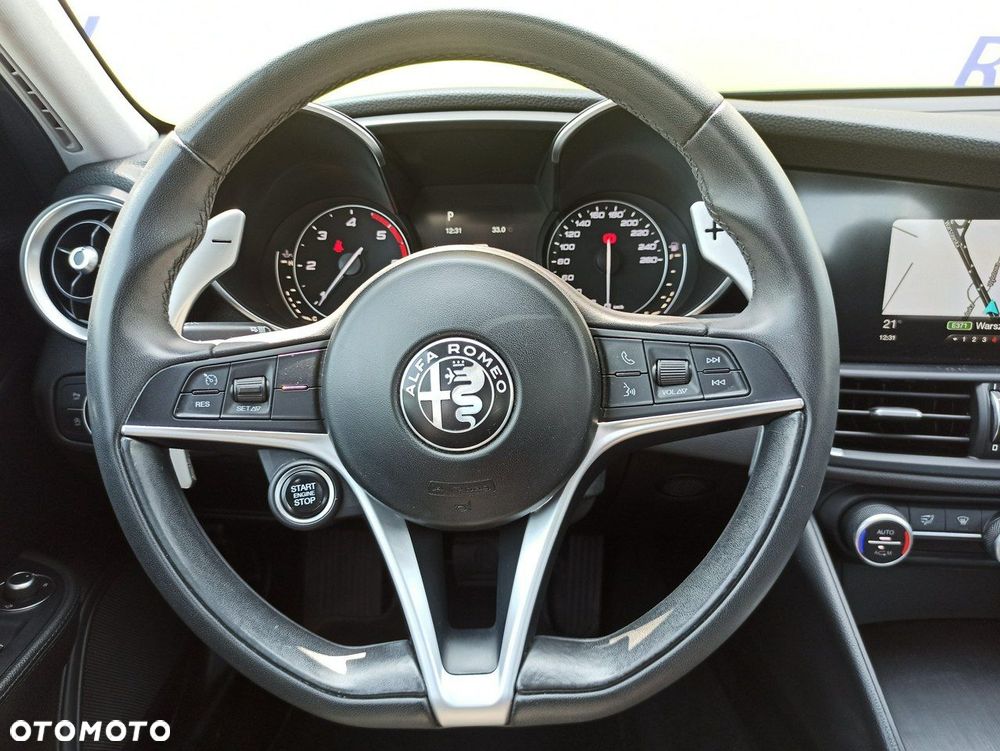 Alfa Romeo Giulia - 13