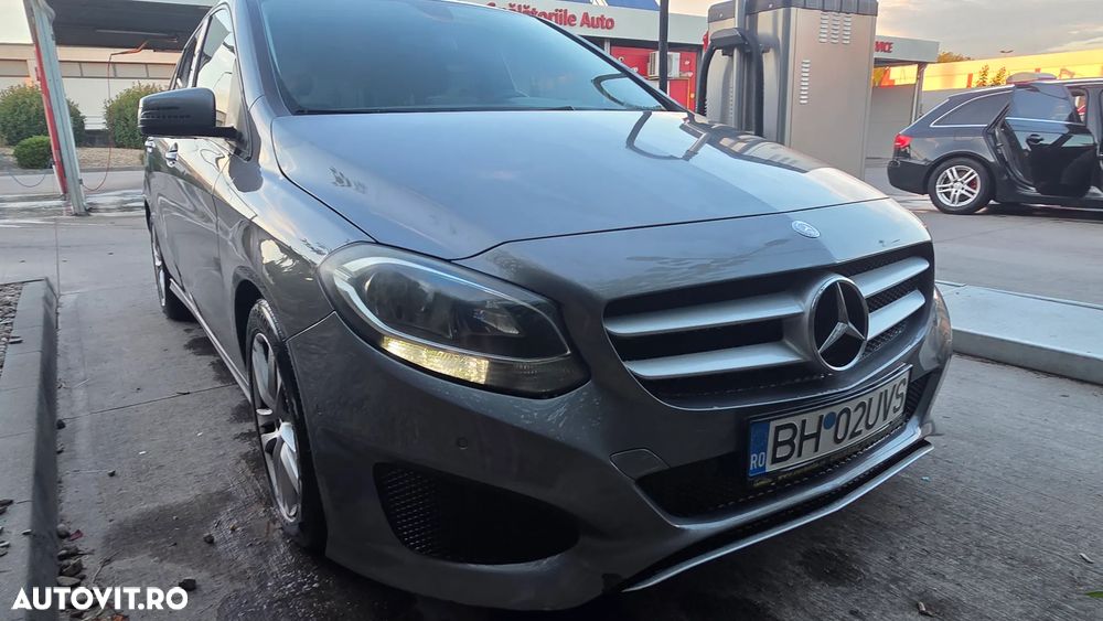 Mercedes-Benz B 180 - 1