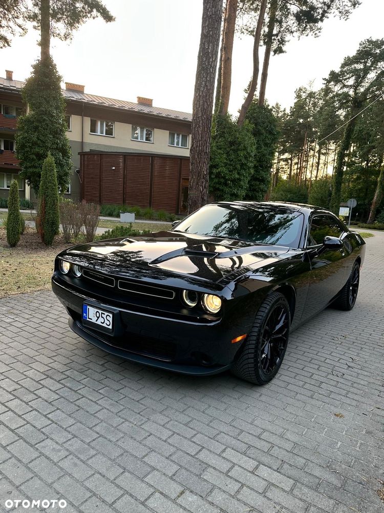Dodge Challenger - 2