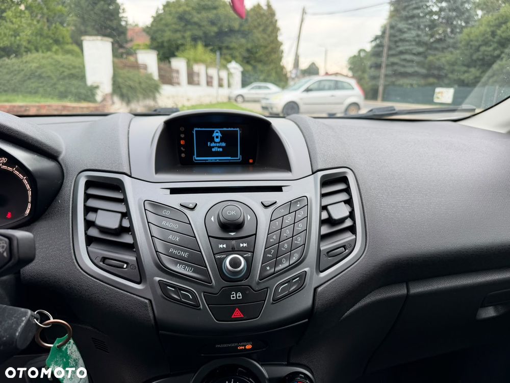Ford Fiesta 1.25 SYNC Edition - 13