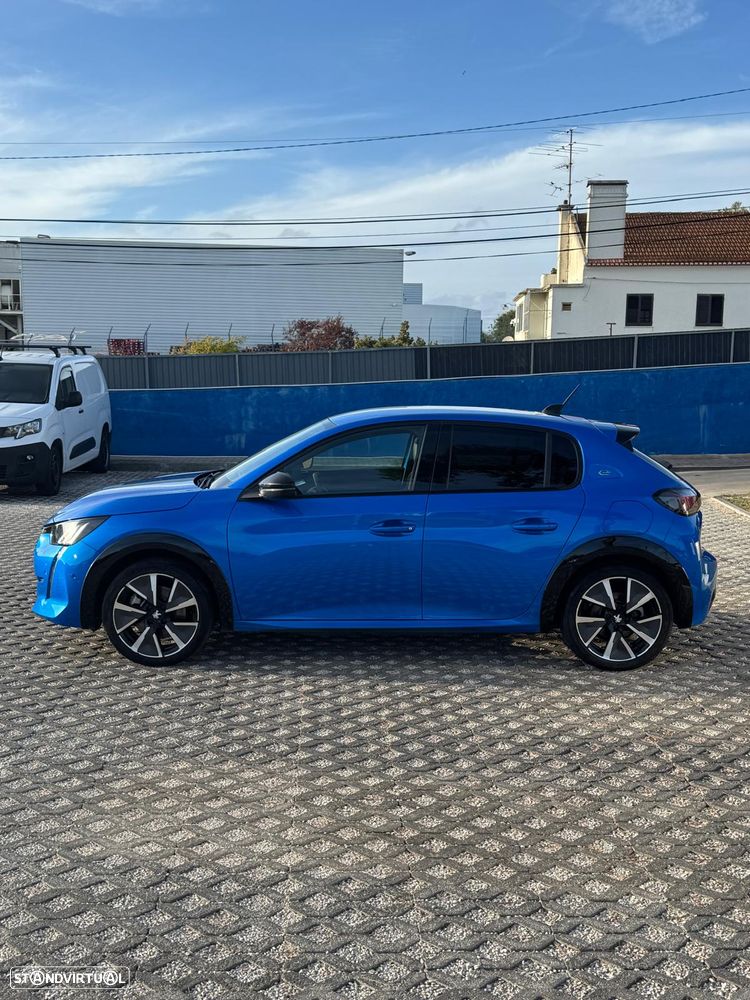 Peugeot e-208 - 8