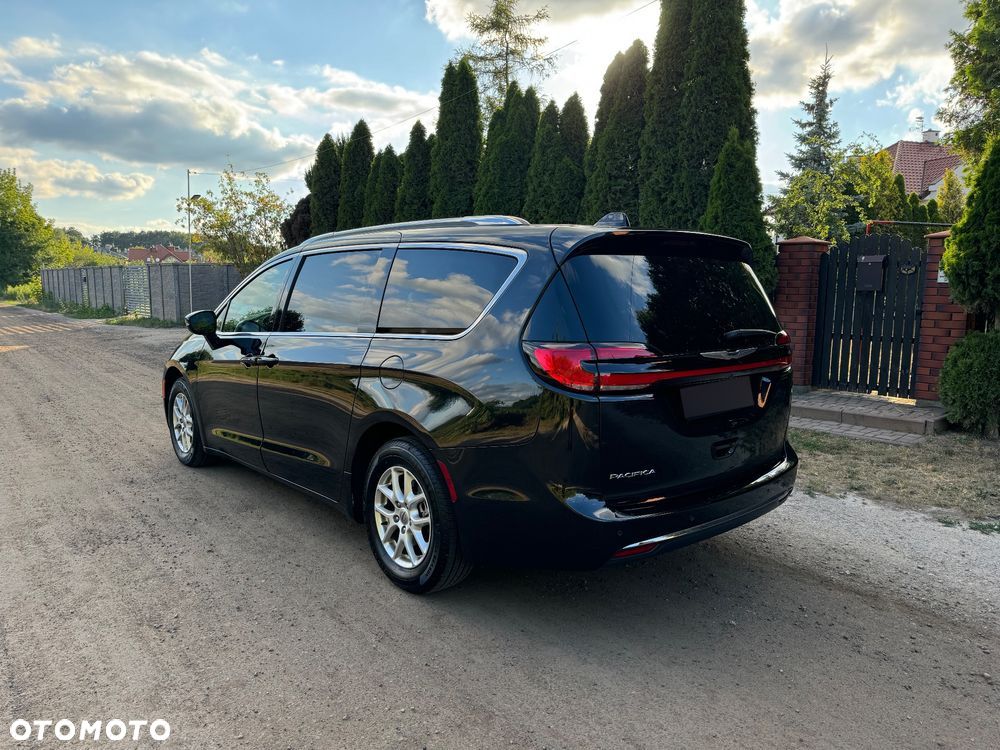 Chrysler Pacifica - 3