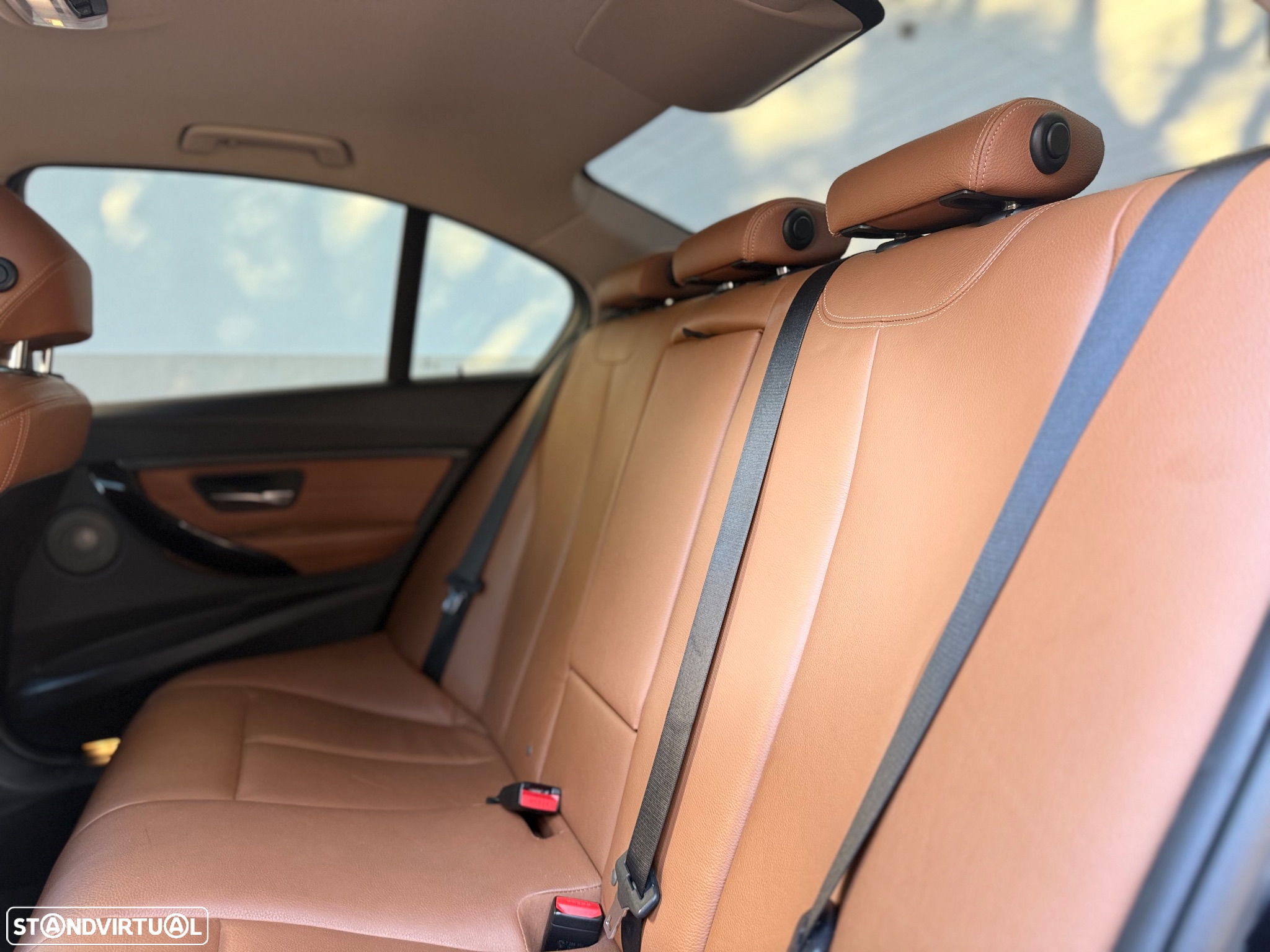 BMW 330 d Auto Line Luxury - 23