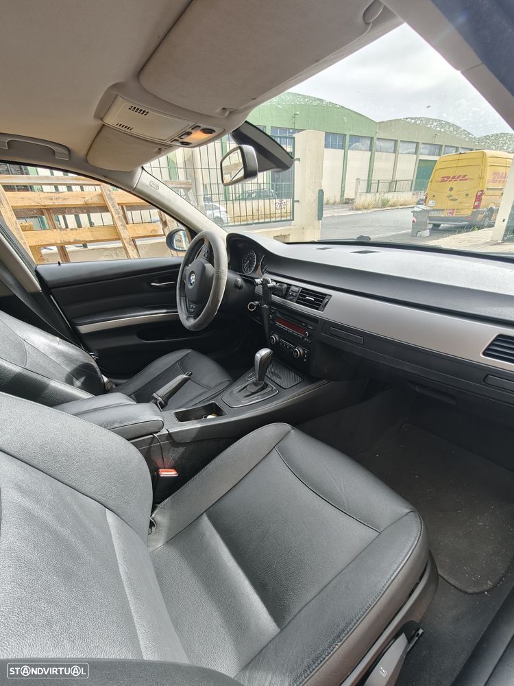 BMW 320 d Auto - 2