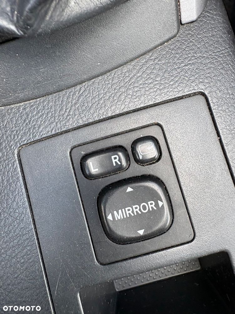 Toyota RAV4 2.2 D-4D 4x4 - 19