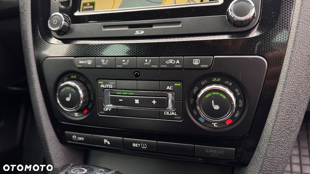 Skoda Octavia 2.0 TDI DPF DSG RS - 36