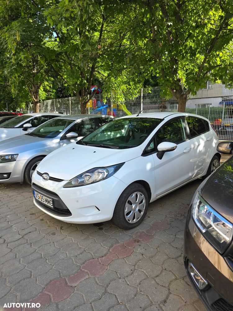 Ford Fiesta 1.4 TDCI Ambiente - 2