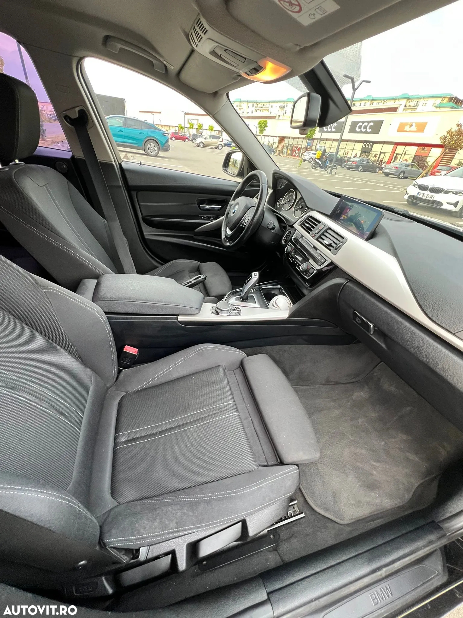 BMW Seria 3 318d Touring Aut. Advantage - 19