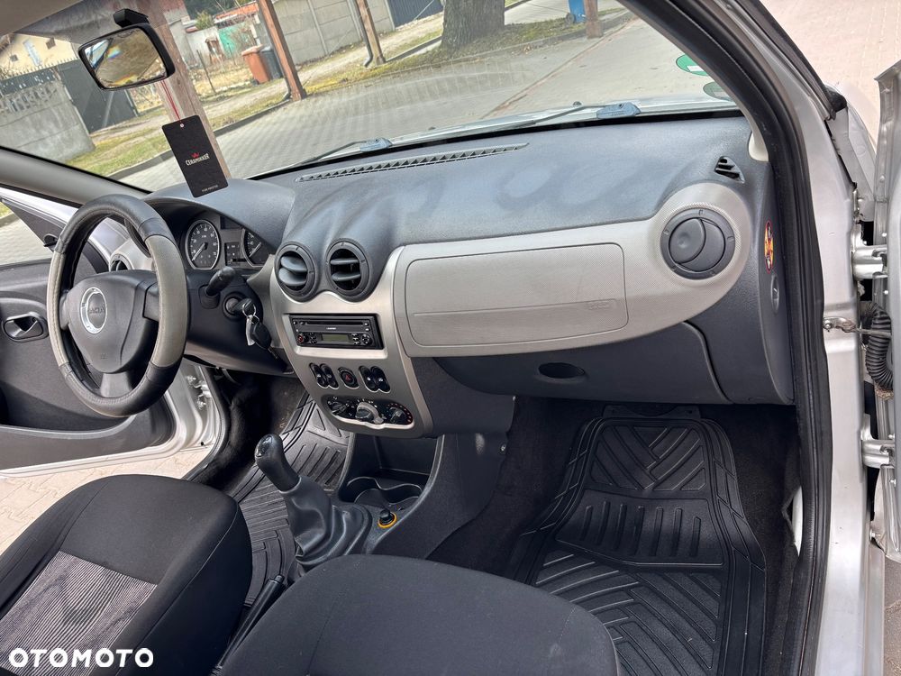 Dacia Sandero 1.2 16V Laureate II - 26
