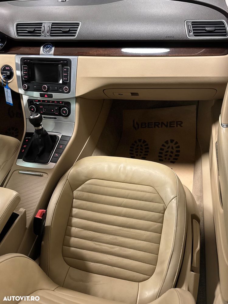 Volkswagen Passat 2.0 TDI 4Motion Highline - 34