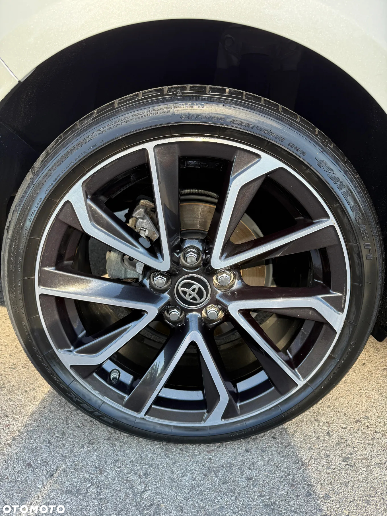 Toyota Corolla 1.8 Hybrid Executive - 18