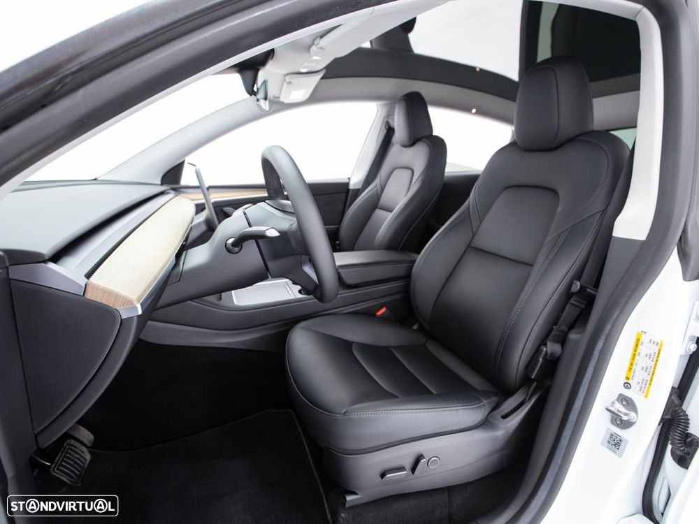 Tesla Model Y RWD - 10