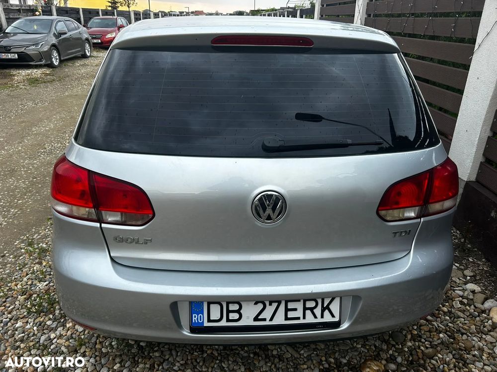Volkswagen Golf 1.6 TDI DPF Comfortline - 6