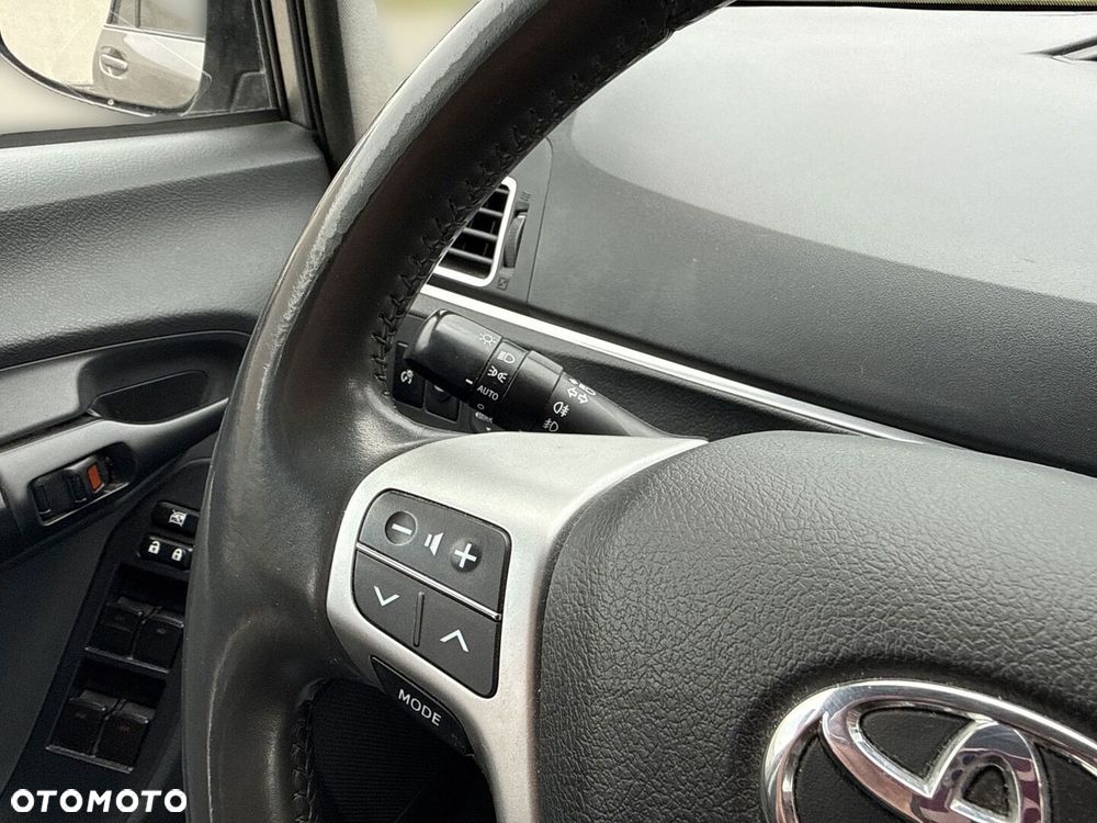 Toyota Verso 2.0 D-4D Premium 7os - 23