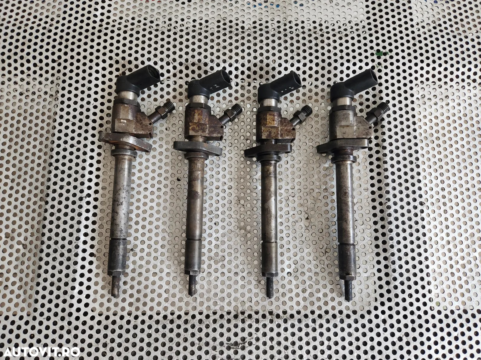 Injectoare Injector Peugeot Ford Citroen 2.0 Hdi Tdci 407 307 Kuga Focus C4 C5 Mondeo C Max- Dezmem - 4