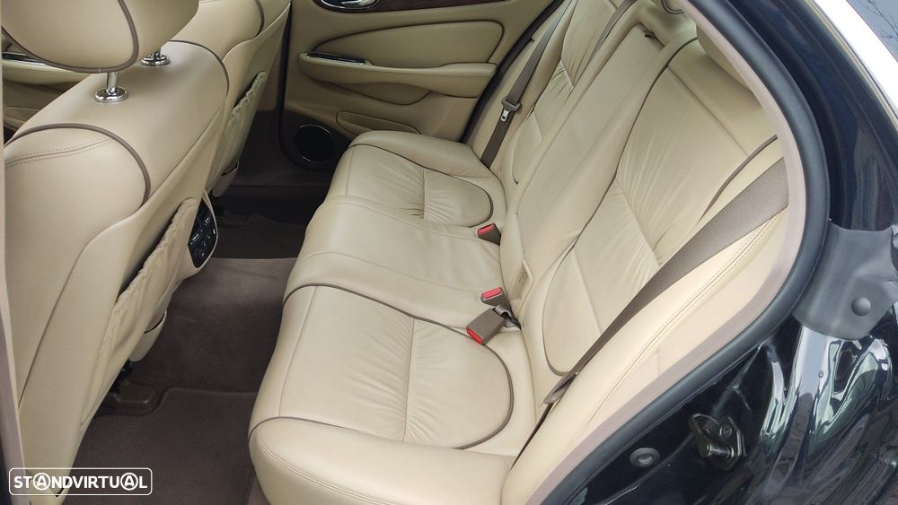 Jaguar XJ XJ6 2.7 D V6 Executive - 21
