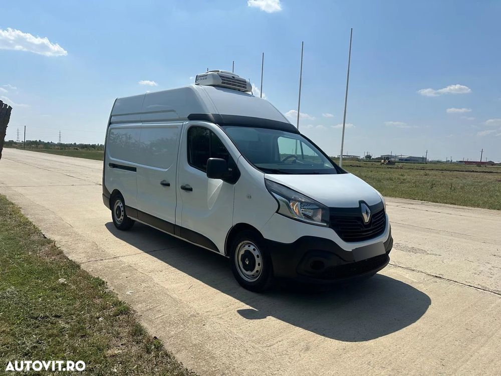 Renault TRAFIC - 1