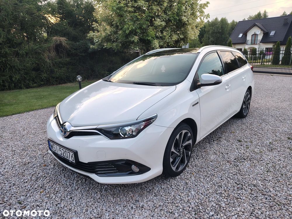 Toyota Auris - 1