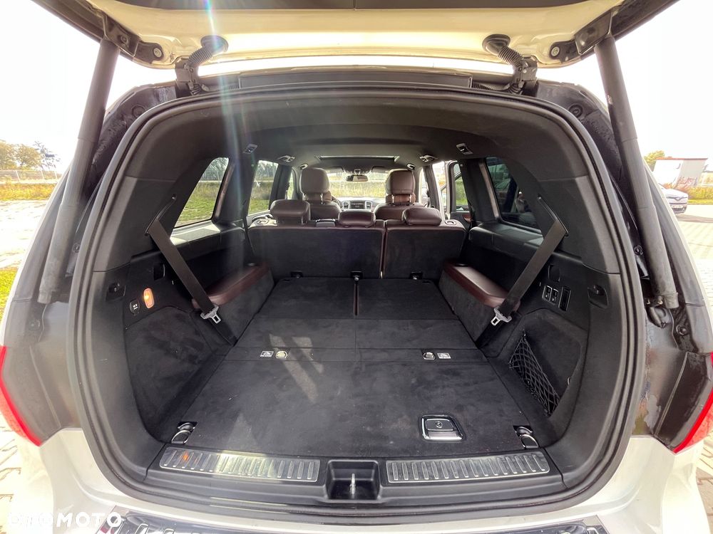 Mercedes-Benz GL 450 - 38