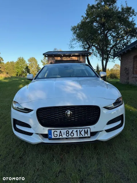 Jaguar XE 2.0 P250 R-Dynamic SE - 5
