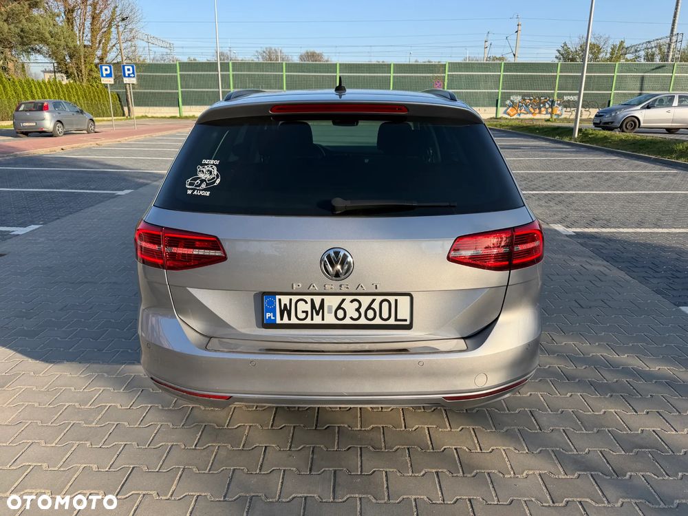 Volkswagen Passat 2.0 TDI SCR DSG Comfortline - 4