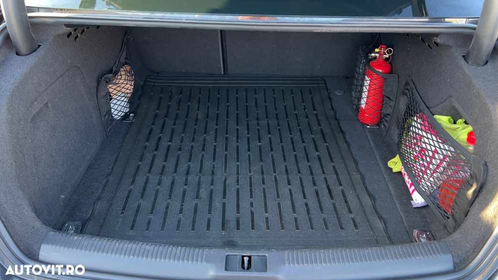 Audi A4 Avant 1.8 TFSI Ambiente - 9