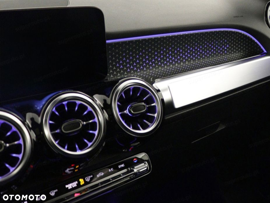 Mercedes-Benz GLB - 10