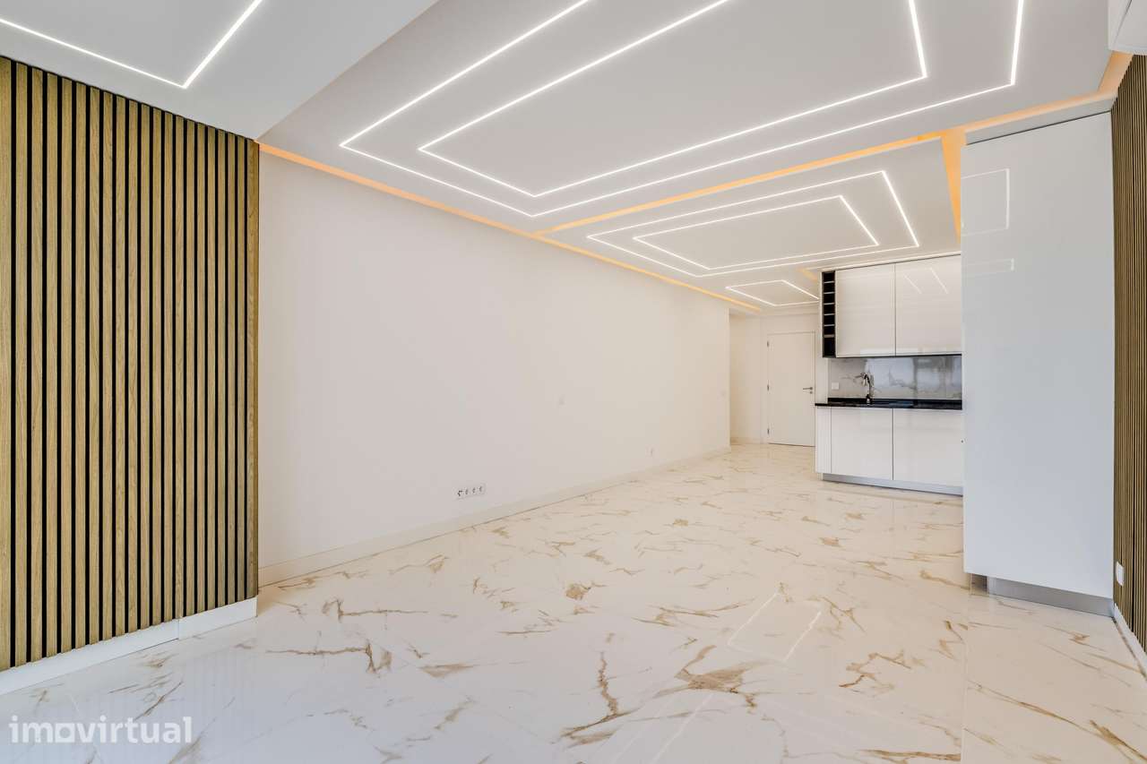 T2 Remodelado com Vista Mar Frontal | 1ª Linha da Praia de Quarteira - Grande imagem: 4/25