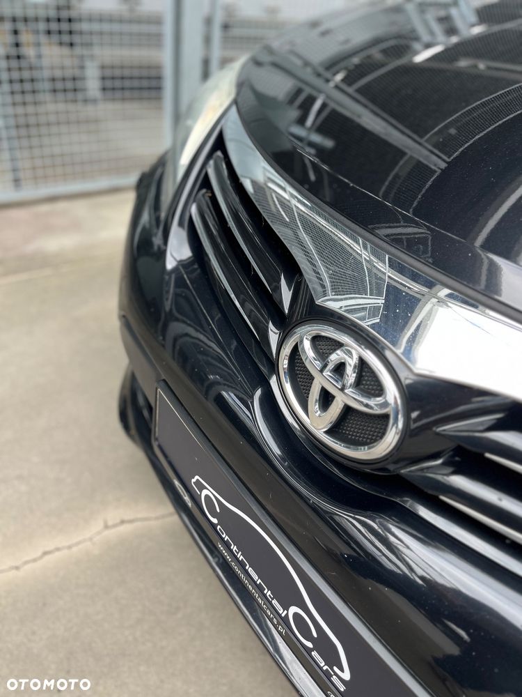 Toyota Avensis 1.6 Comfort - 16