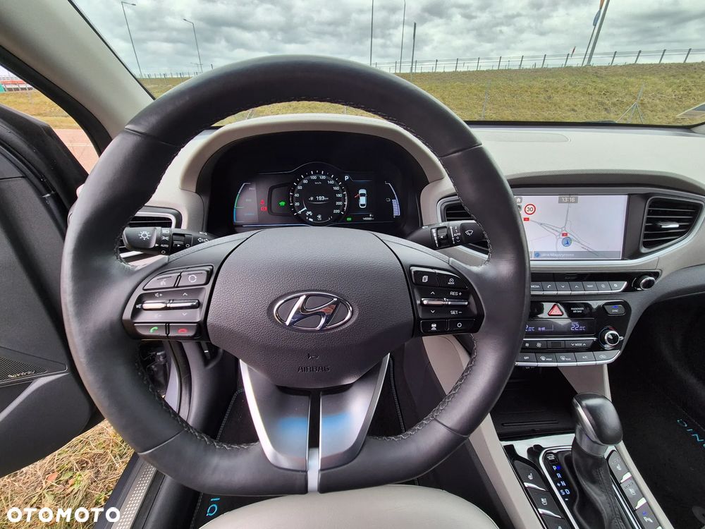 Hyundai IONIQ hybrid Premium - 29