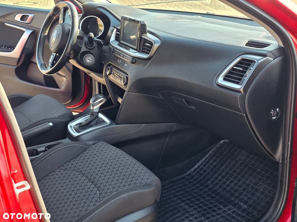 Kia Ceed 1.4 T-GDI M DCT - 12