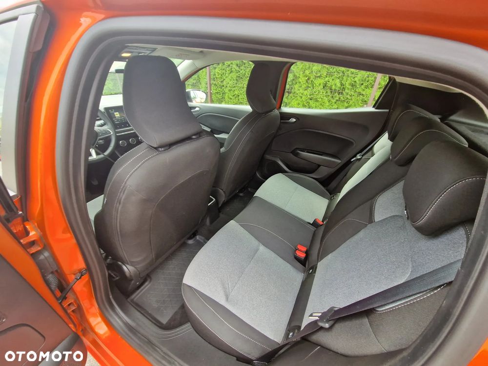 Renault Clio - 10