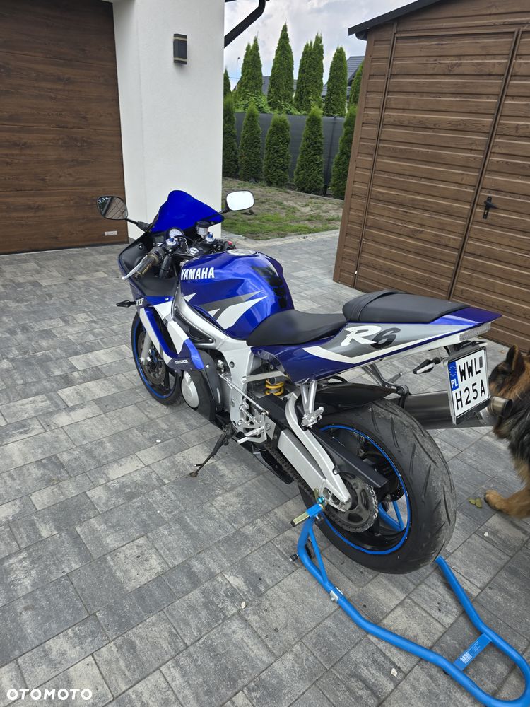 Yamaha R6 - 1