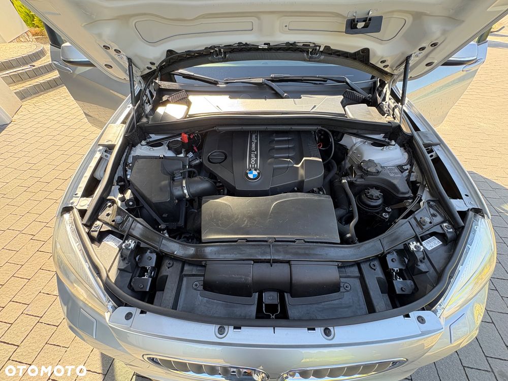BMW X1 xDrive18d Sport Line - 17