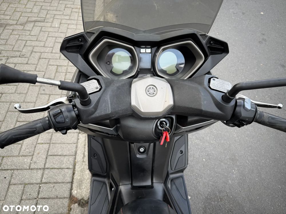 Yamaha X-max - 10