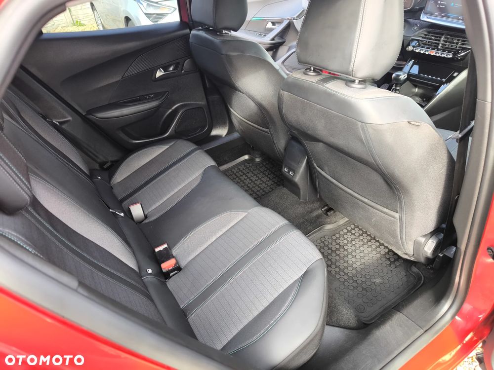 Peugeot 2008 - 11
