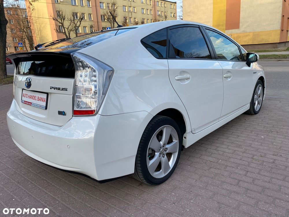 Toyota Prius (Hybrid) Comfort - 23